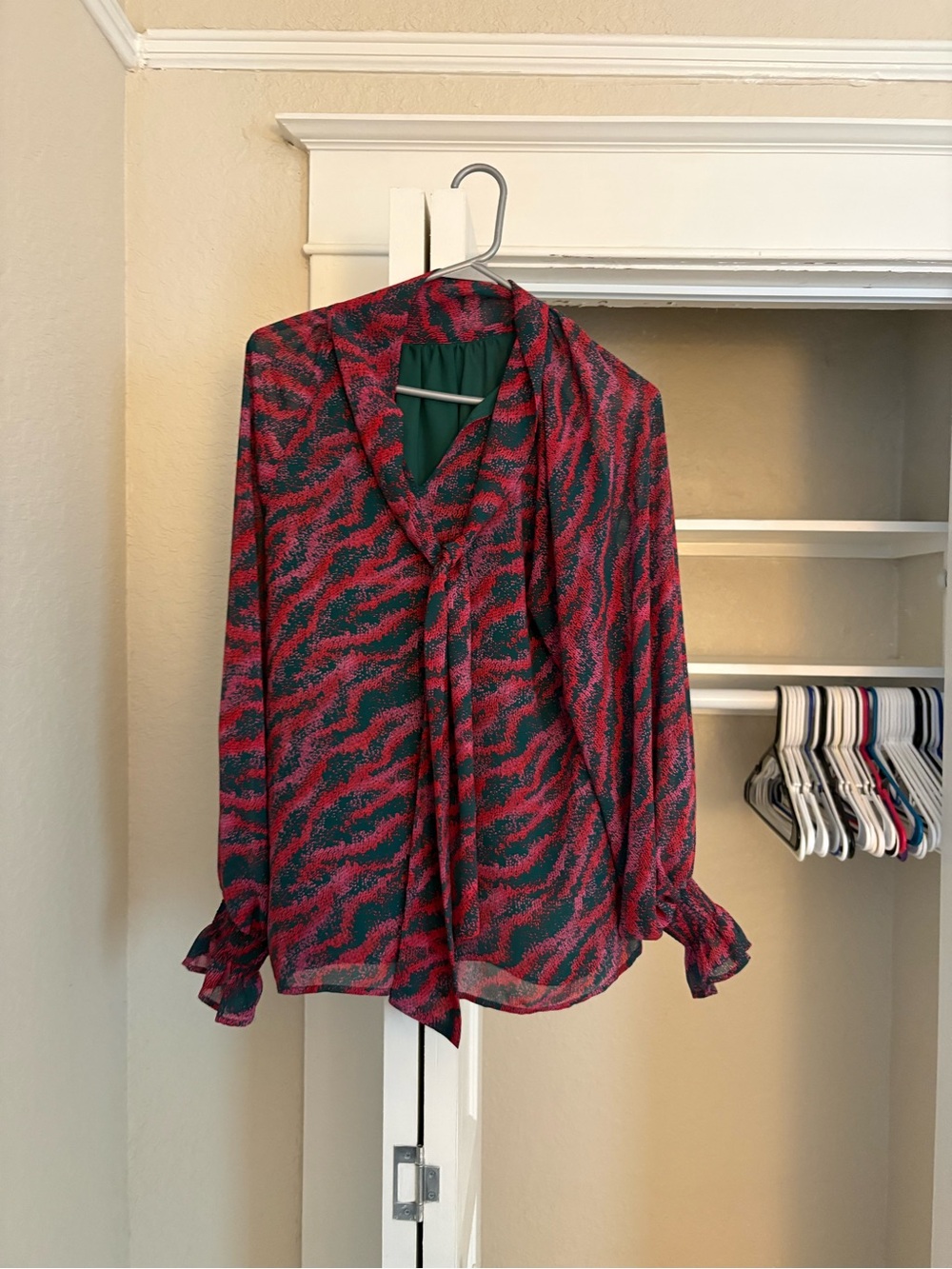 entro Red and Green Printed Tie-Neck Blouse